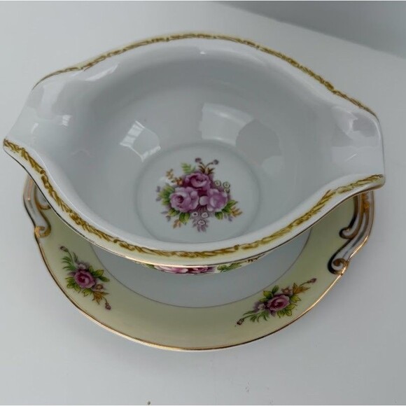 Vintage Maruichi MRU2 Pink Floral Gravy Boat w Attached Underplate, Post WII - Picture 7 of 11